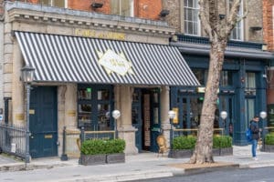 Cafe en Seine exterior