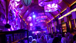 Cafe en seine night life
